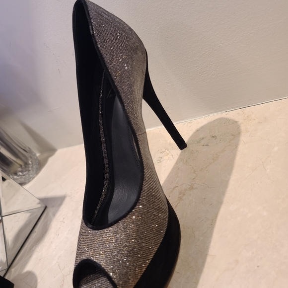 Size 10 Brian Atwood heels - Picture 9 of 16